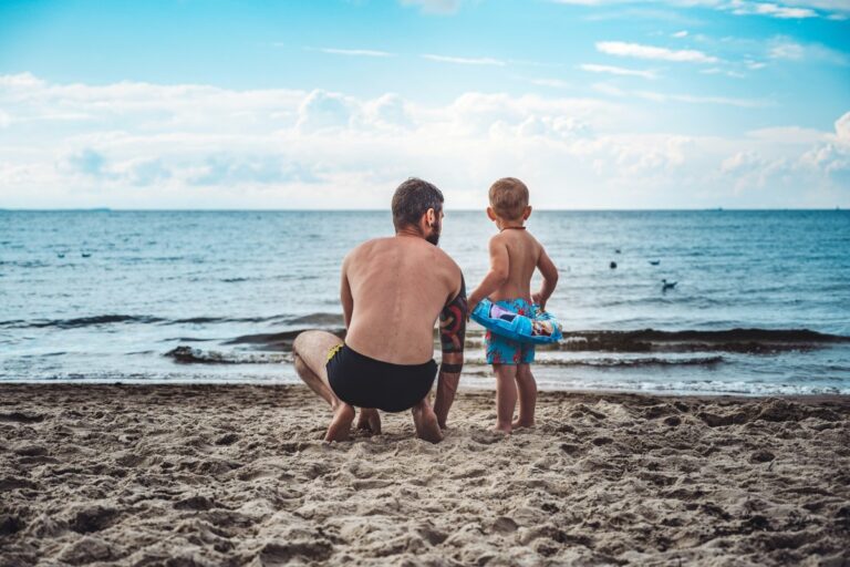 sognare-di-essere-al-mare-con-famiglia