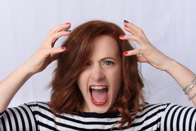 sognare-di-perdere-capelli